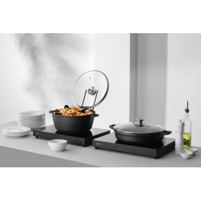 Mittenakkuva kattega haudepotid