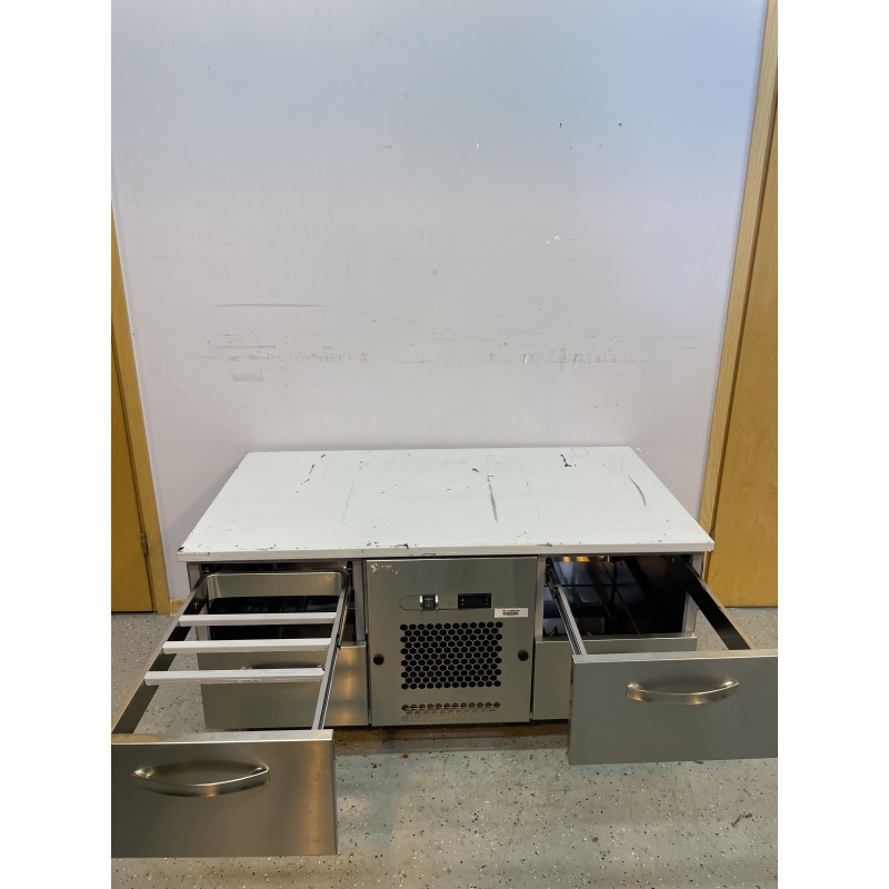 98-000107.4.jpg