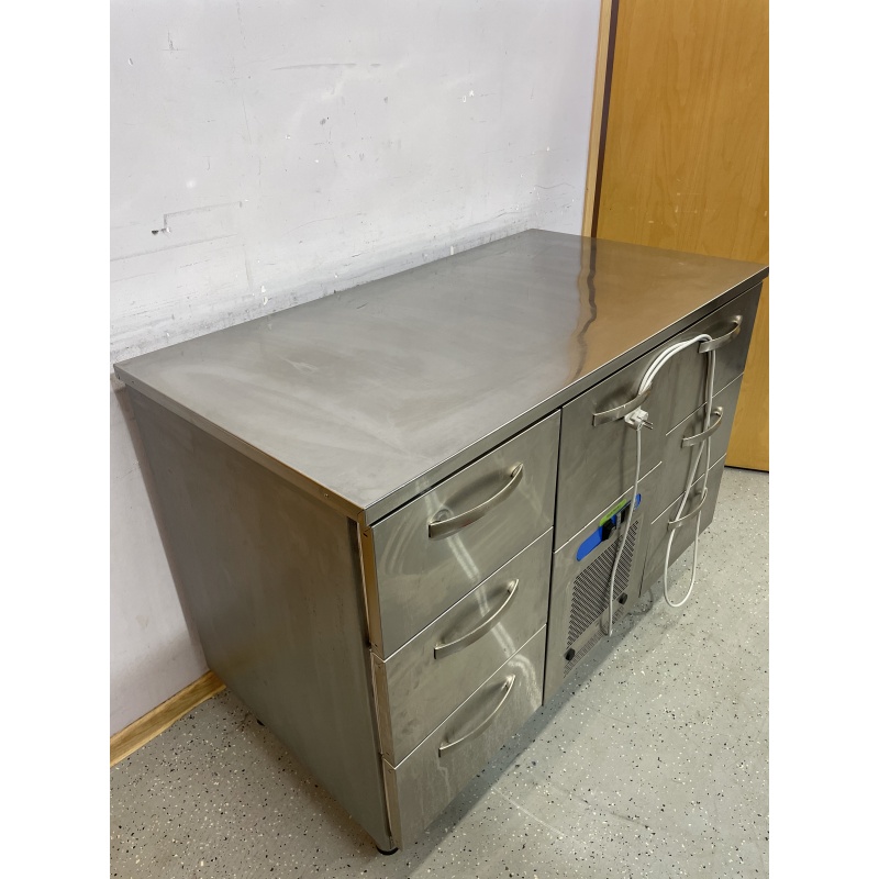 98-000375.5.jpg