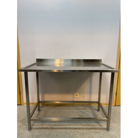 RST Töölaud süvendiga 120x70x90