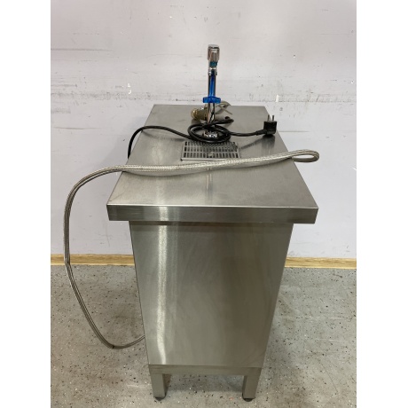 Диспенсер для питьевой воды