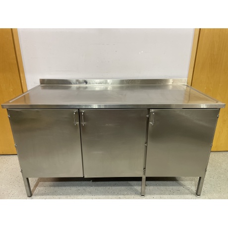 RST Töölaud 3 uksega 160x70x90cm