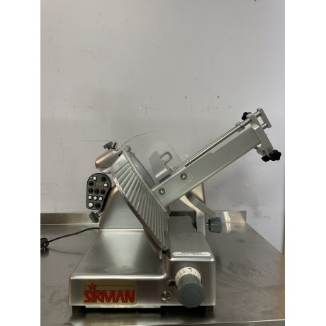 Semi-automatic slicer Sirman