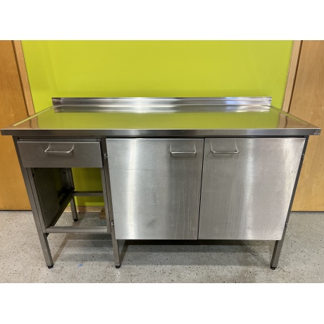 RST Töölaud uste ja sahtliga 150x60x90 cm